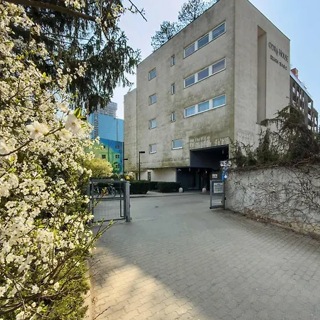 Bright Air-conditioned With Place For Remote Work By Renters * Vratislav
